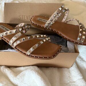 Steve Madden women's sandals size 9.0 tan leather with studded design